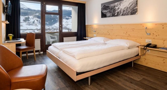 Hotel Jungfrau Lodge, Grindelwald ski chalet, image 6